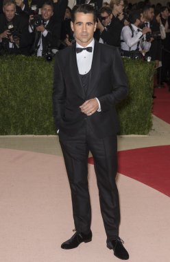 2016 Gala araya geldi.