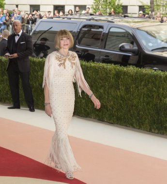 2016 Gala araya geldi.