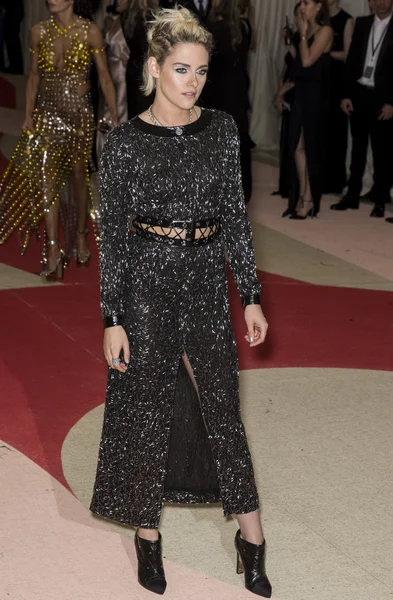 2016 Gala araya geldi.