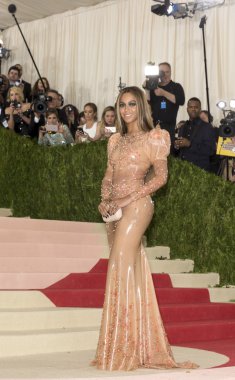 2016 Gala araya geldi.