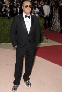 2016 Gala araya geldi.