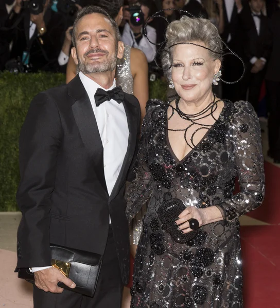 2016 Gala araya geldi.