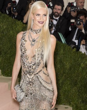  Haşhaş Delevingne - model