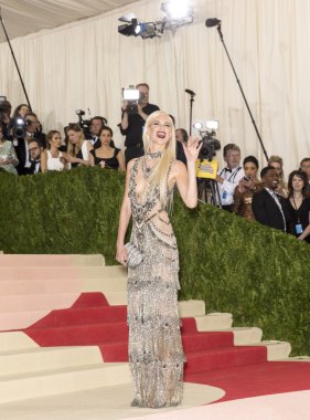 Haşhaş Delevingne - model