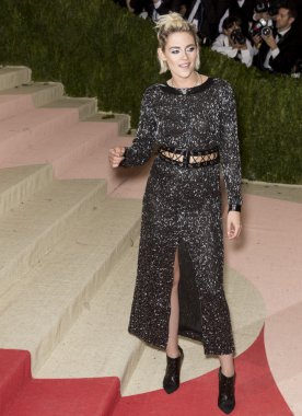 2016 Gala araya geldi.