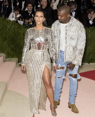 2016 Gala araya geldi.