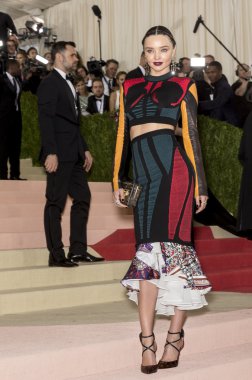 2016 Gala araya geldi.