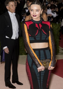 2016 Gala araya geldi.