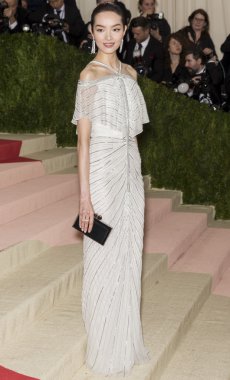 2016 Gala araya geldi.