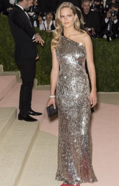 2016 Gala araya geldi.