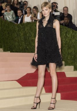 2016 Gala araya geldi.