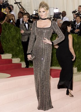 2016 Gala araya geldi.