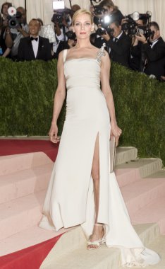 2016 Gala araya geldi.