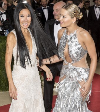 2016 Gala araya geldi.