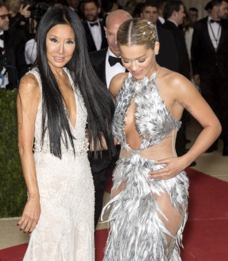 2016 Gala araya geldi.