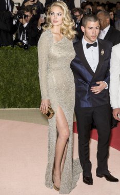 2016 Gala araya geldi.