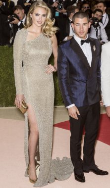 2016 Gala araya geldi.