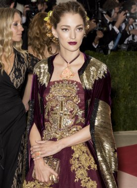 2016 Gala araya geldi.