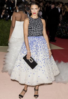 2016 Gala araya geldi.