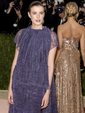 2016 Gala araya geldi.