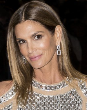 2016 Gala araya geldi.