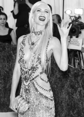 2016 Gala araya geldi.