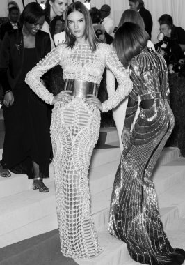 2016 Gala araya geldi.