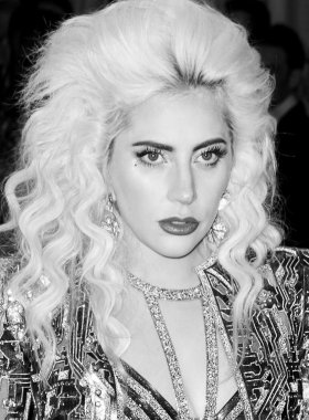 2016 Gala araya geldi.