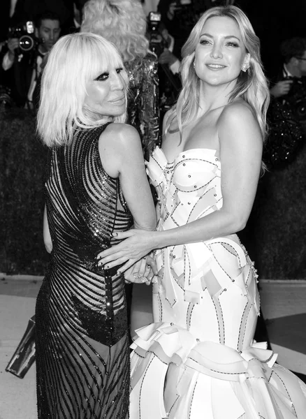 2016 Gala araya geldi.