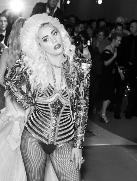 2016 Gala araya geldi.