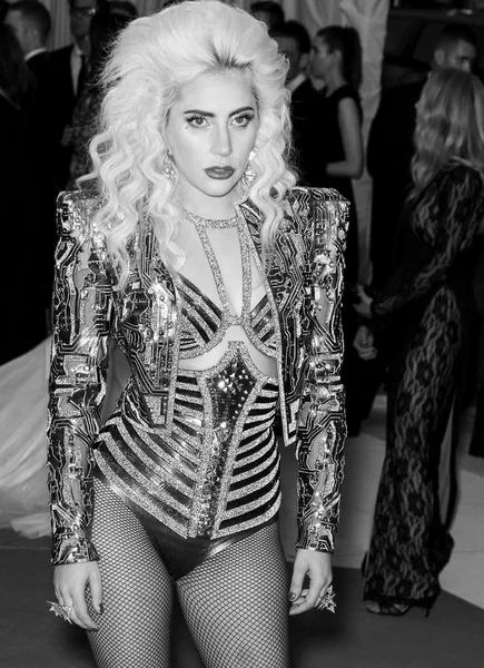 2016 Gala araya geldi.