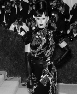 2016 Gala araya geldi.