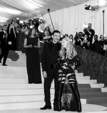 2016 Gala araya geldi.