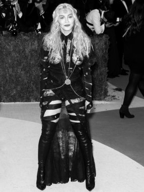 2016 Gala araya geldi.