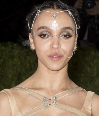 2016 Gala araya geldi.