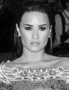 2016 Gala araya geldi.