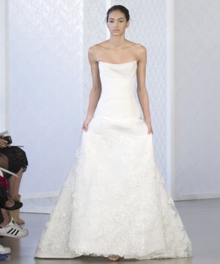 Oscar De La Renta - gelin ilkbahar/yaz 2017 pist Show