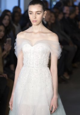 Oscar De La Renta - gelin ilkbahar/yaz 2017 pist Show