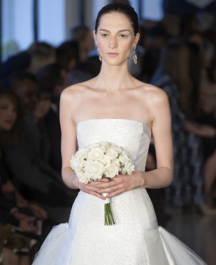 Oscar De La Renta - gelin ilkbahar/yaz 2017 pist Show