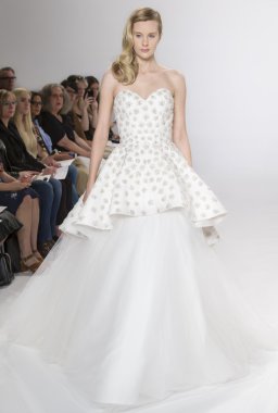 Christian Siriano Kleinfeld - gelin ilkbahar/yaz 2017 Runw için