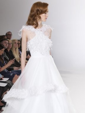 Christian Siriano Kleinfeld - gelin ilkbahar/yaz 2017 Runw için