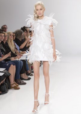 Christian Siriano Kleinfeld - gelin ilkbahar/yaz 2017 Runw için