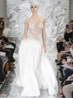 Theia - Gelin İlkbahar/Yaz 2017 Podyum Gösterisi