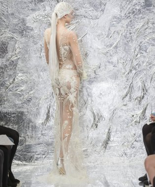 Theia - Gelin İlkbahar/Yaz 2017 Podyum Gösterisi