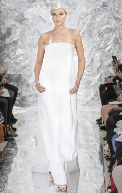 Theia - Gelin İlkbahar/Yaz 2017 Podyum Gösterisi