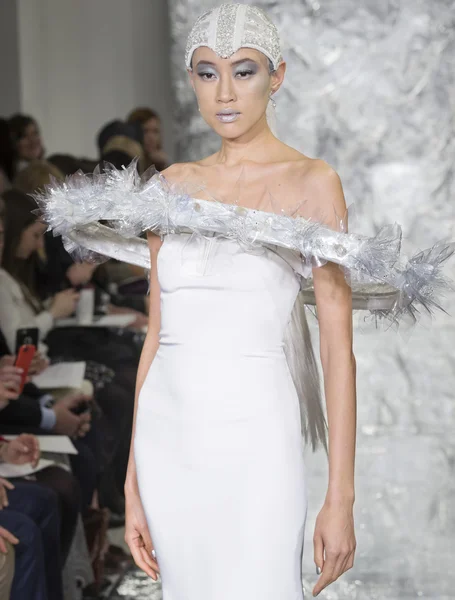 Theia - Gelin İlkbahar/Yaz 2017 Podyum Gösterisi