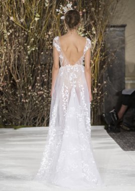 Mira Zwillinger - Gelinlik İlkbahar/Yaz 2017 Podyum Gösterisi