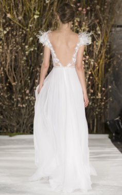 Mira Zwillinger - Gelinlik İlkbahar/Yaz 2017 Podyum Gösterisi