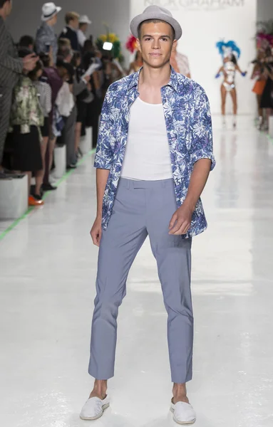 Nick Graham - Hombres Primavera Verano 2017 Colección — Foto de Stock