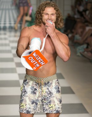 Maaji - 2017 Funkshion yüzmek moda haftası